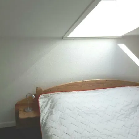 Ferienwohnung-rosenrot-auf-dem-ferien-bauernhof-nilson-in-inselmitte Apartament *