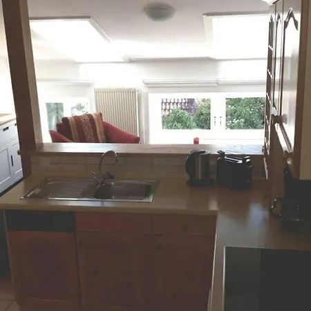 Ferienwohnung-rosenrot-auf-dem-ferien-bauernhof-nilson-in-inselmitte Apartament *